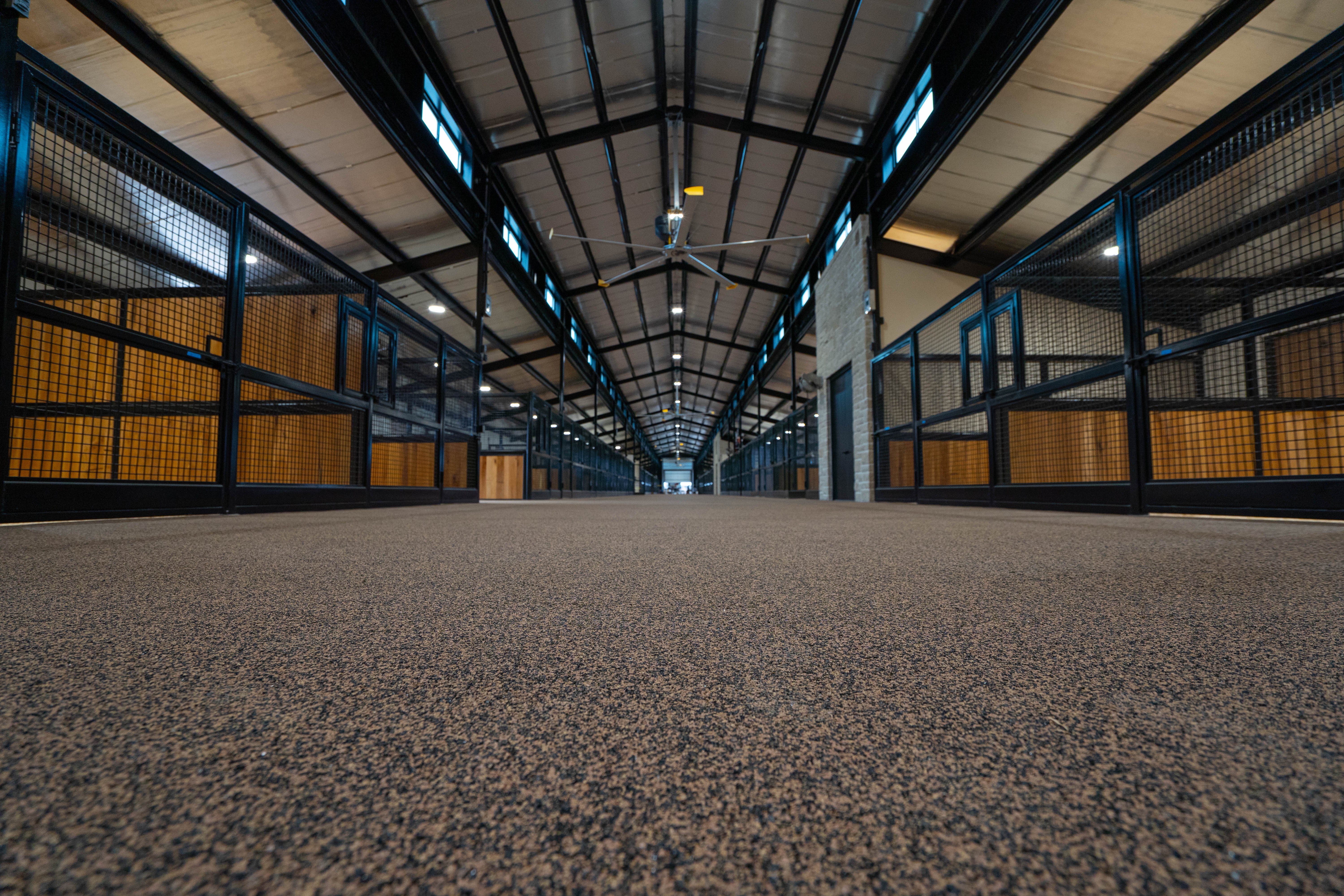 Franklin Farm — Wide Aisleway